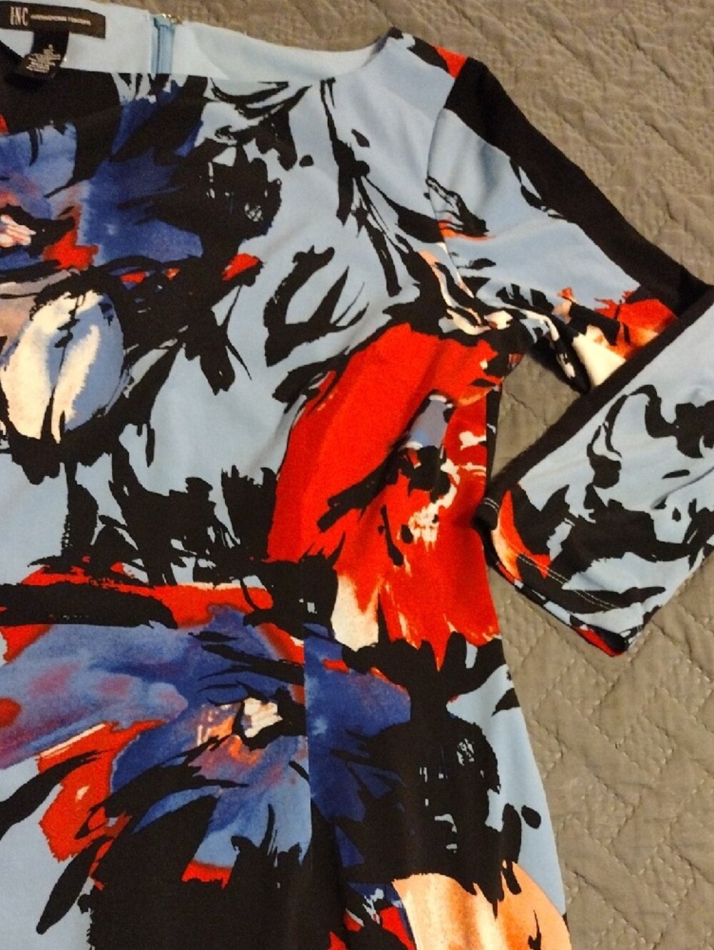 PFloral Print 3/4 Sleeve Midi Dress in Light Blue and Red - Picture 4 of 10